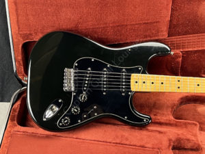 1979 Fender - Stratocaster - Lightweight Hardtail - ID 2552