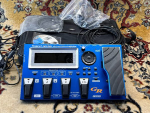2011 Roland - GR 55 - Guitar Synthesizer - ID 2633