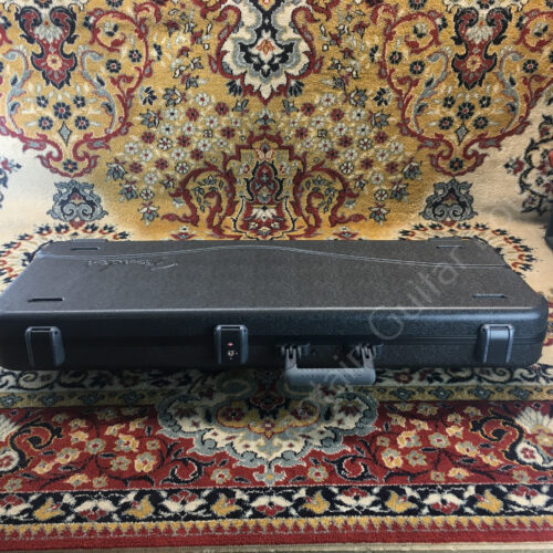 Fender-Deluxe-Molded-Case-ID-5372IMG_3081.jpg
