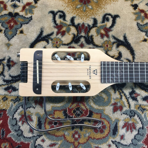 Traveler-Guitar-Ultra-Light-Nylon-Natural-Maple-ID-5628IMG_3897.jpg